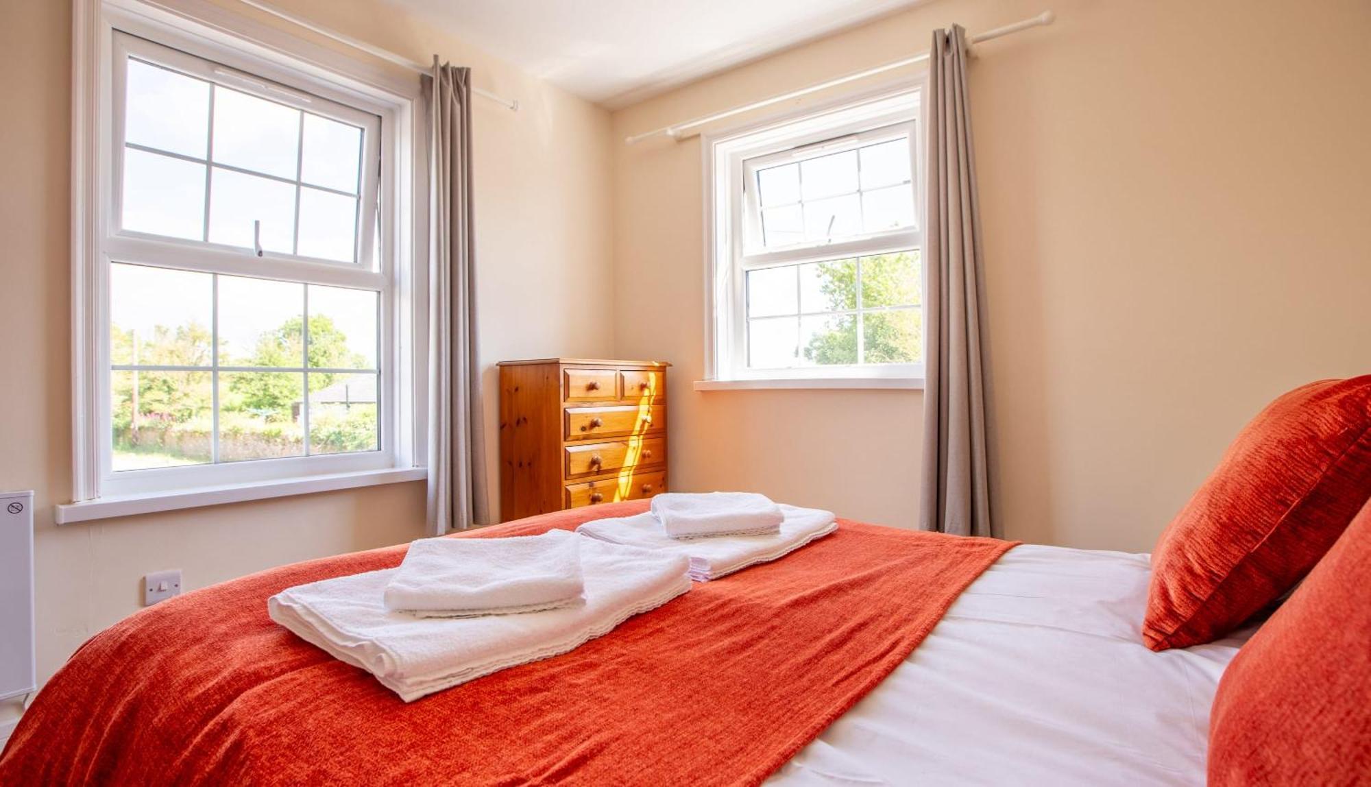 Stunning 6 Bedroom Cottage Near Cornish Coast Bude Luaran gambar